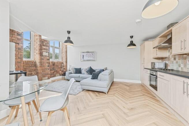 1 bed Apartment for sale Image 6