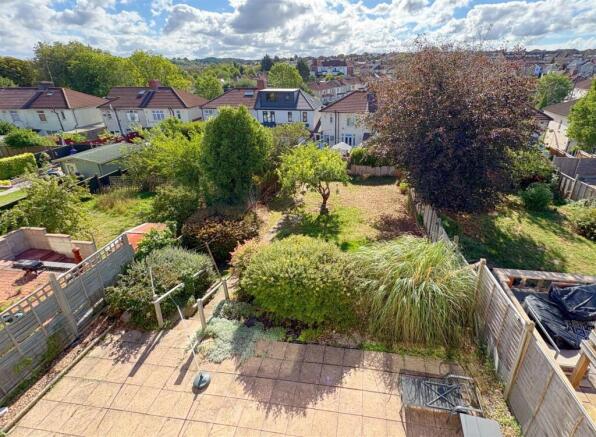 View over garden to rear.jpg