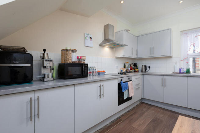 2 bed Semi-Detached for sale Image 5