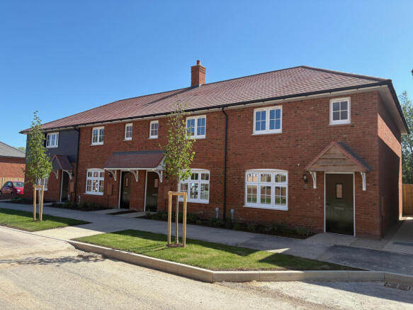3 bed new outside