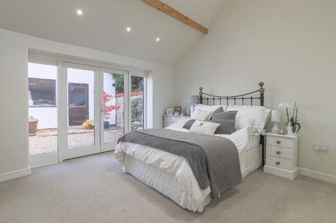 4 bed Detached for sale Image 10