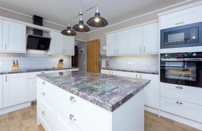 Fitted Kitchen