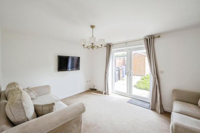 3 bed Town House for sale Image 9