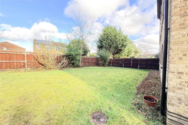 Chisbury Close, Bracknell, Berkshire, RG12 photo 4