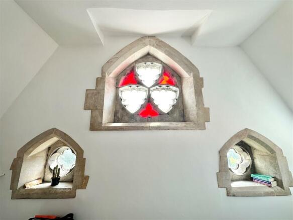 Bedroomwindows.jpg