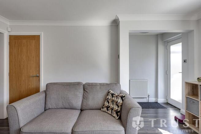 3 bed Semi-Detached for sale Image 6