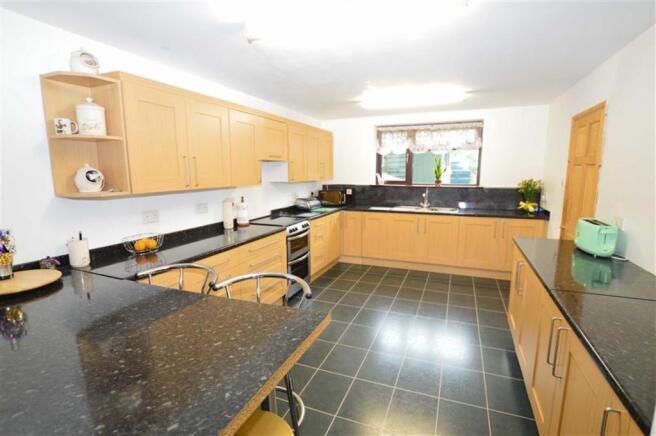 Kitchen/Dining