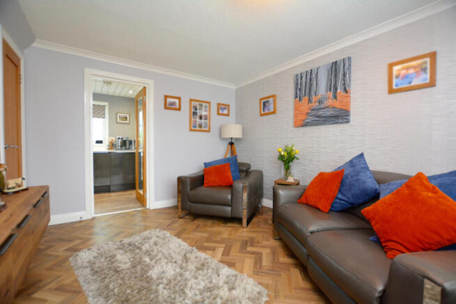 8 Thorn Avenue, Coylton, KA6 6NL photo 4