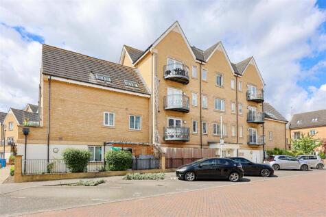 46, Varcoe Gardens, Hayes, UB3