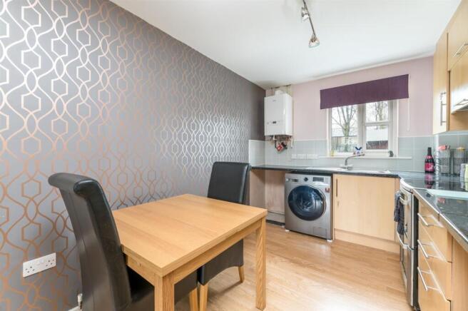 2 bed Flat for sale Image 8