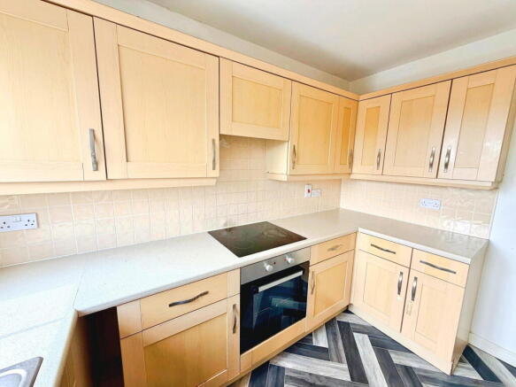 2 bed Apartment for sale Image 8
