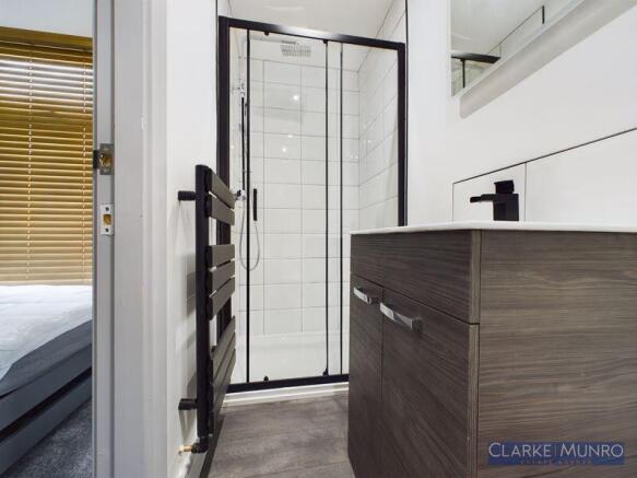 3 bed Terraced for sale Image 12