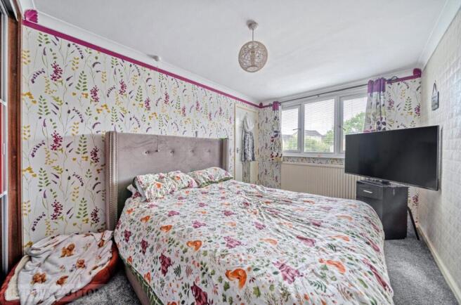 3 bed House for sale Image 6