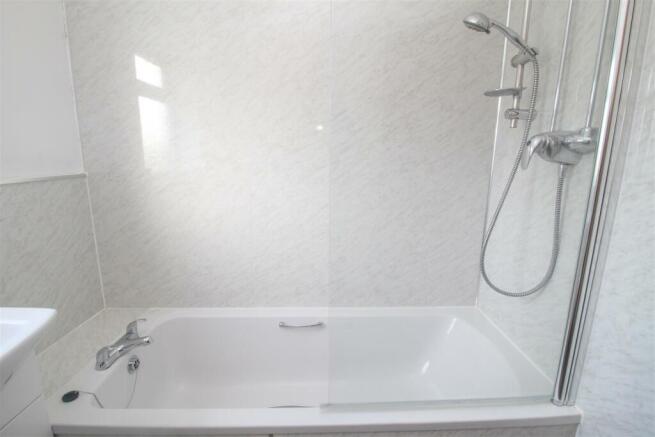 bathroom a.jpg