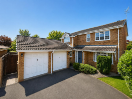 57, Lavender Walk, Evesham WR11 2LN