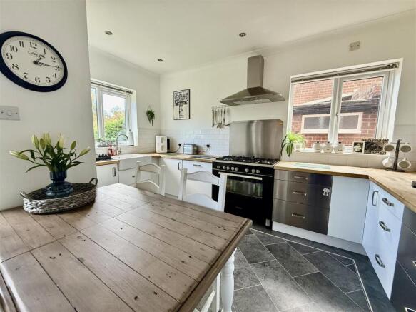 Clifton Avenue, Eaglescliffe, Stockton-On-Tees photo 4