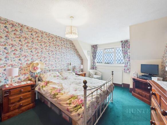 4 bed Detached for sale Image 12