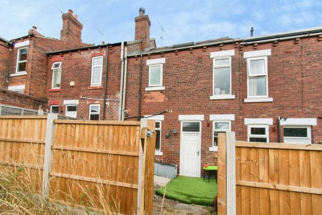 3 bed Terraced for sale Image 9