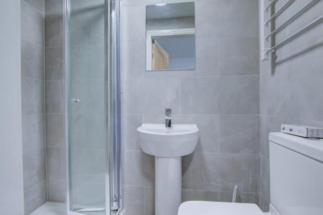 1 bed House Share to rent Image 7