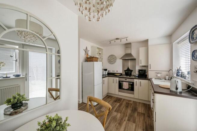 2 bed End of Terrace for sale Image 3