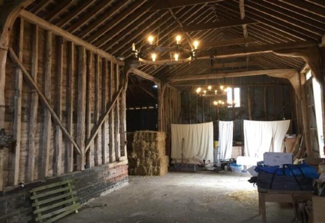 Inside barn *pict...