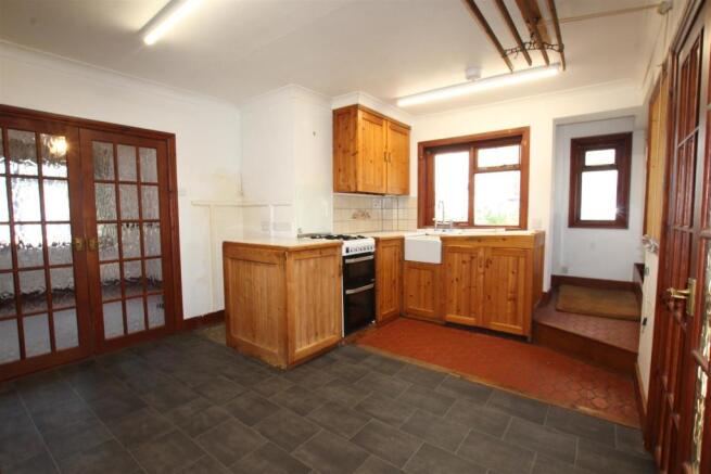 KITCHEN / BREAKFAST ROOM