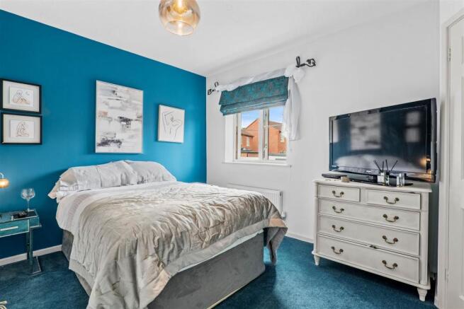9 Bomford Hill - bedroom 1 (brochure).jpg
