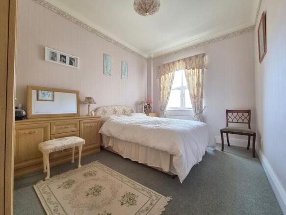 2 bed Flat for sale Image 11