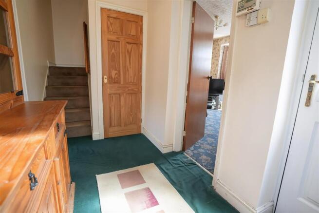 3 bed Semi-Detached for sale Image 6