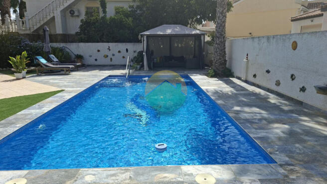 3 Bedroom Detached For Sale-NEA660i-3