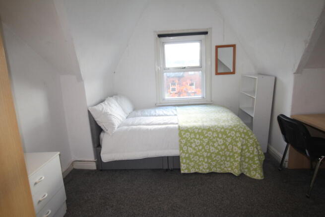 2 bed Flat to rent Image 8