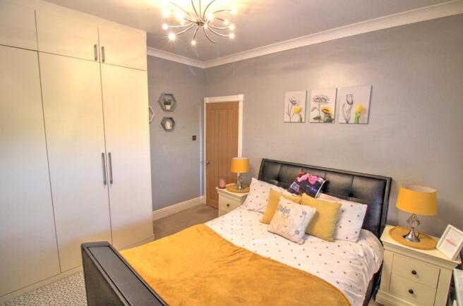 Front Bedroom b
