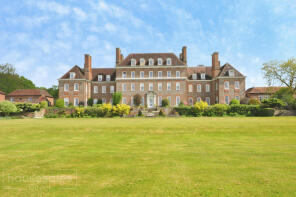 4 Coach House Mews, Great Maytham Hall, Maytham Road, Cranbrook TN17 4NE