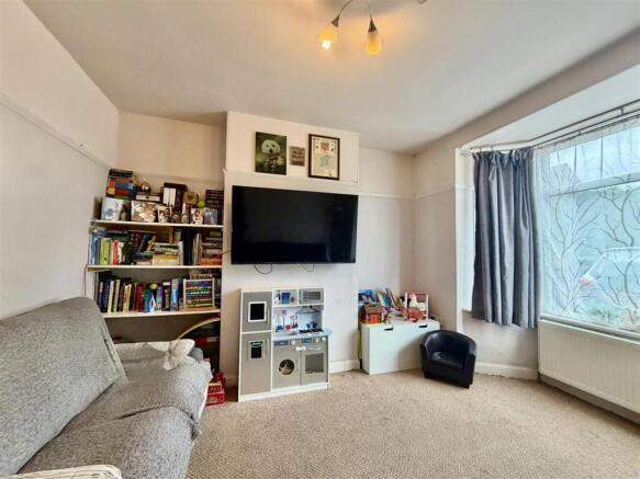 3 bed Terraced for sale Image 9