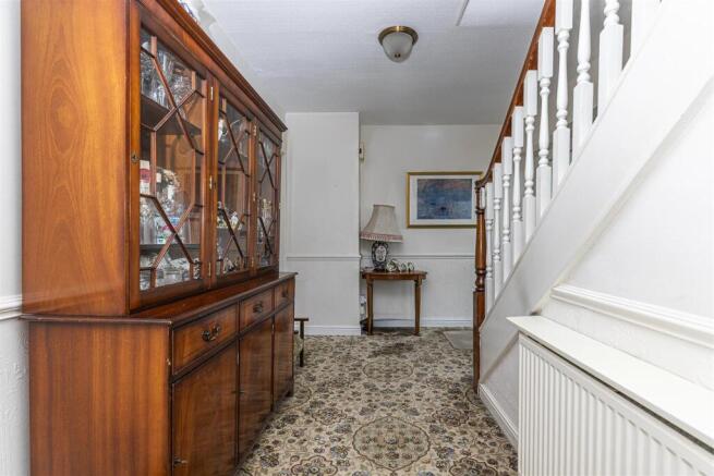4 bed Detached for sale Image 6