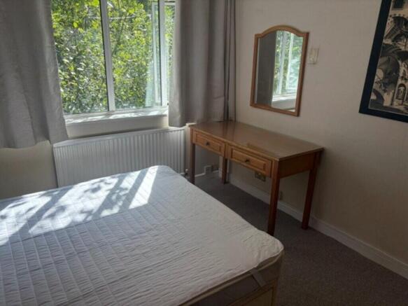 Room 2 Bylands Be...