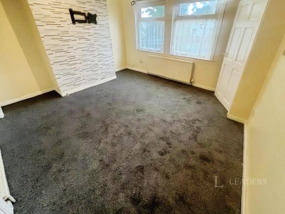 2 bed Semi-Detached to rent Image 3