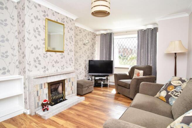2 bed Semi-Detached Bungalow for sale Image 5