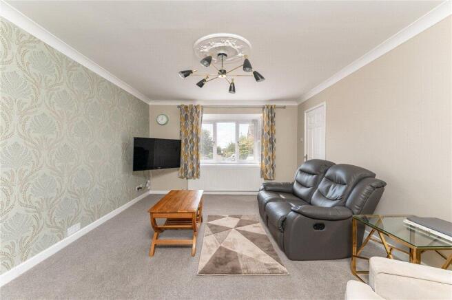 4 bed Detached for sale Image 4
