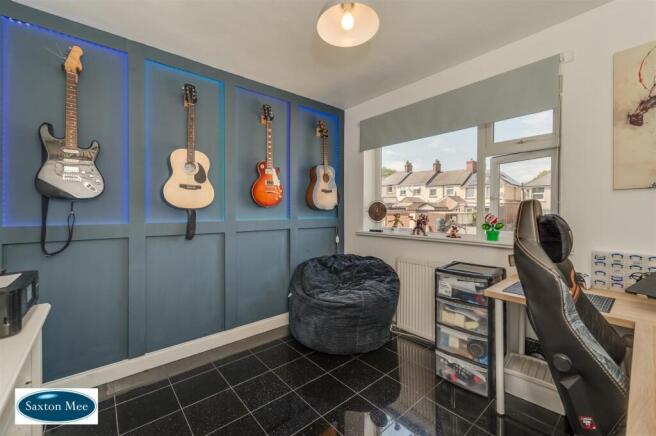 3 bed Semi-Detached for sale Image 11