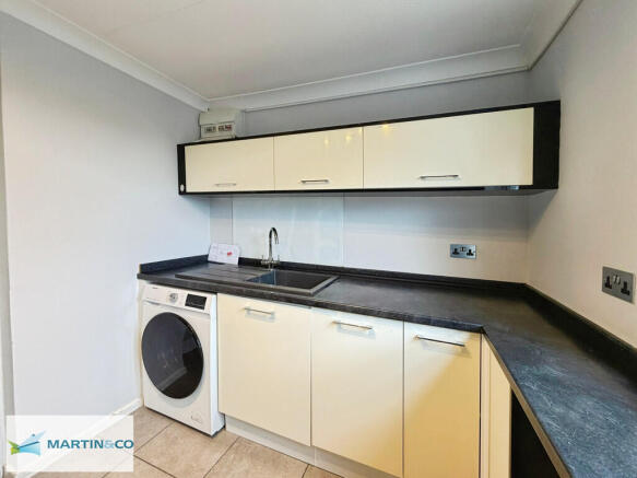 a8e9898b-392be49d...