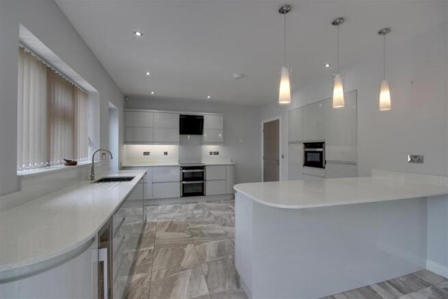 Dining Kitchen - Alternative View