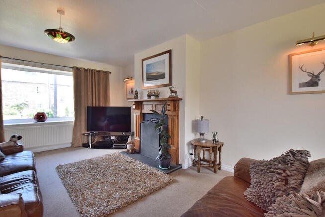 3 bed Detached Bungalow for sale Image 4