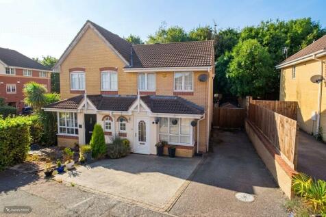 Abbots Close, Kettering, Northamptonshire, NN15