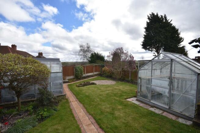 REAR GARDEN 03.JPG