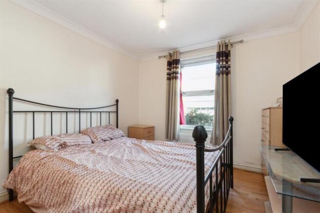 Flat 2 138 Kingston Road, South Wimbledon bedroom.