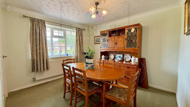 4 bed Detached for sale Image 6