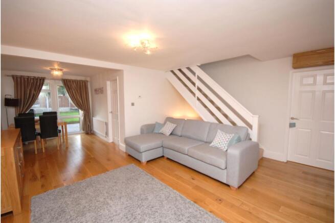 Lounge/Dining Room