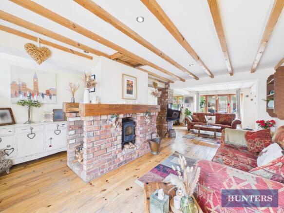 4 bed Cottage for sale Image 9
