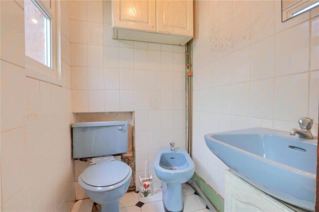 4 bed Semi-Detached for sale Image 11